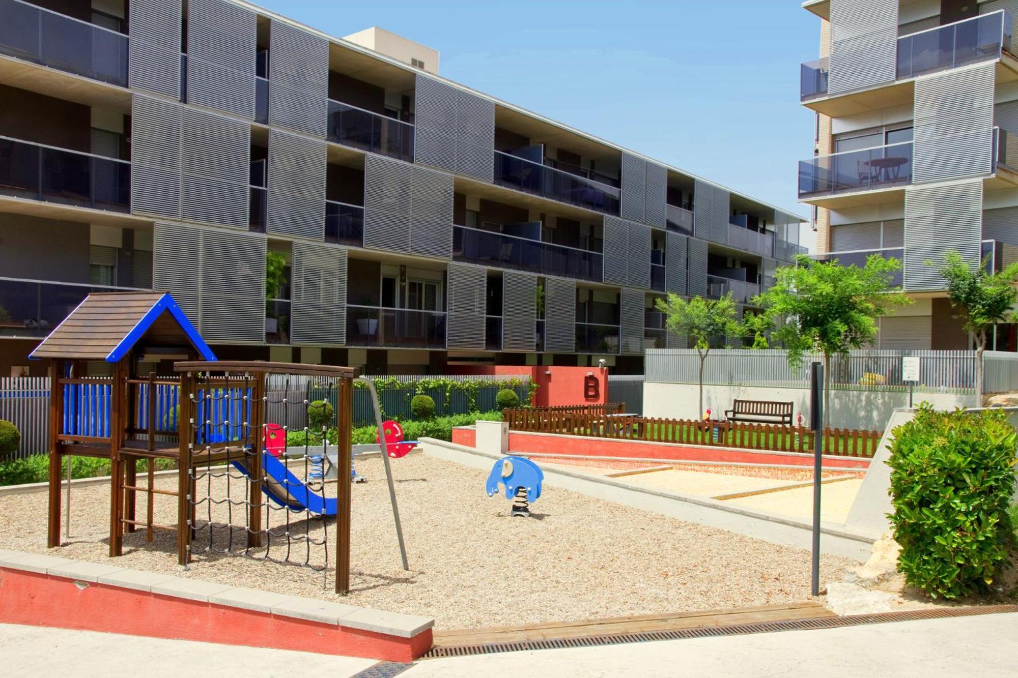 Rentalmar Paradise Families Only Con Parking Salou Exterior photo